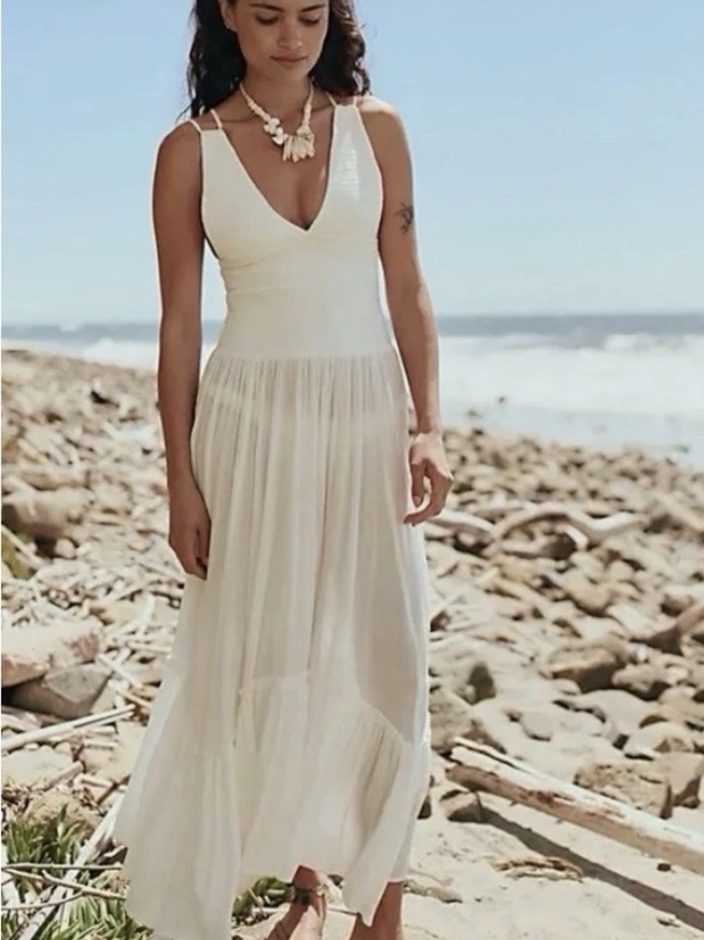 Free-est Cream V-Neck Sleeveless Maxi Dress